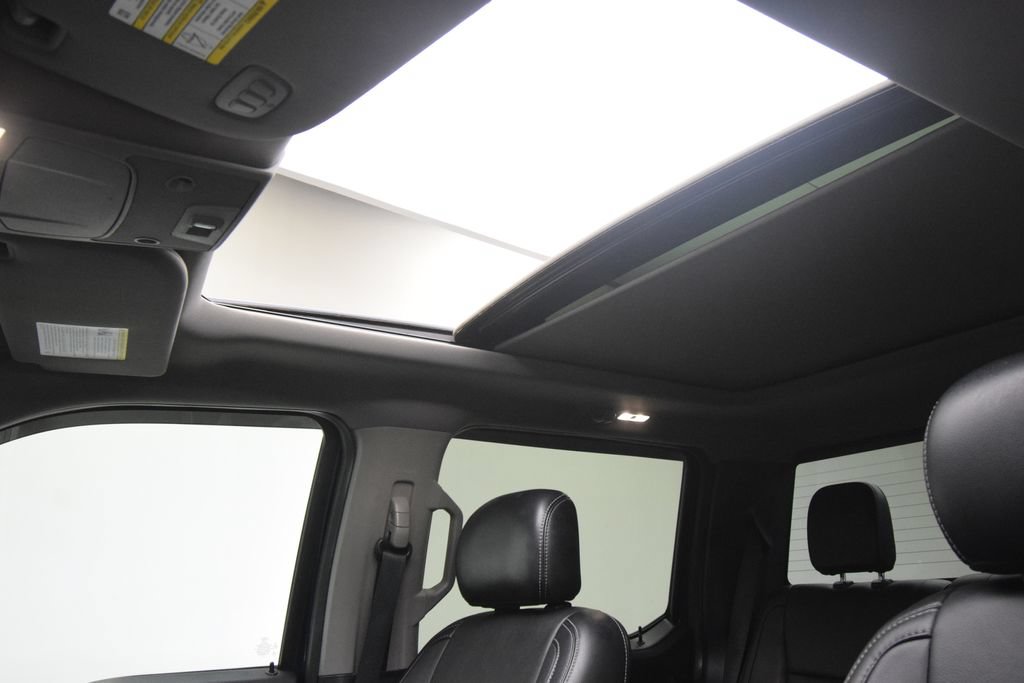 Used 2019 Ford F150 Lariat w/ Equipment Group 502A Luxury AWD/4WD image 20