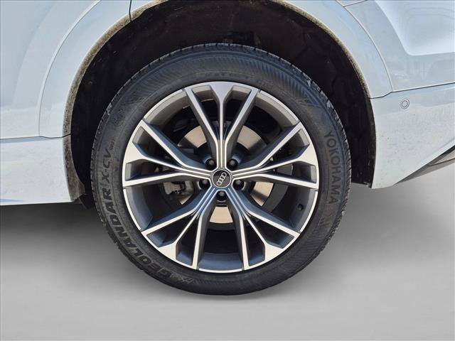 Used 2021 Audi Q8 Premium AWD/4WD image 25