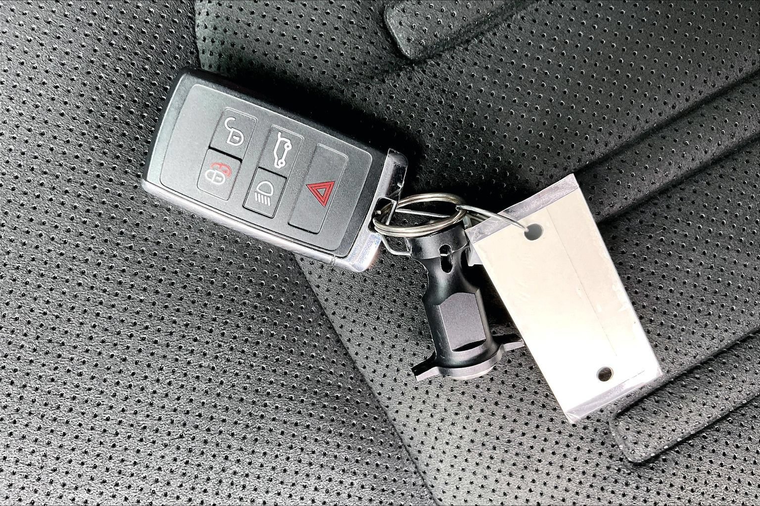 Certified 2024 Land Rover Defender 110 Carpathian Edition AWD/4WD image 11