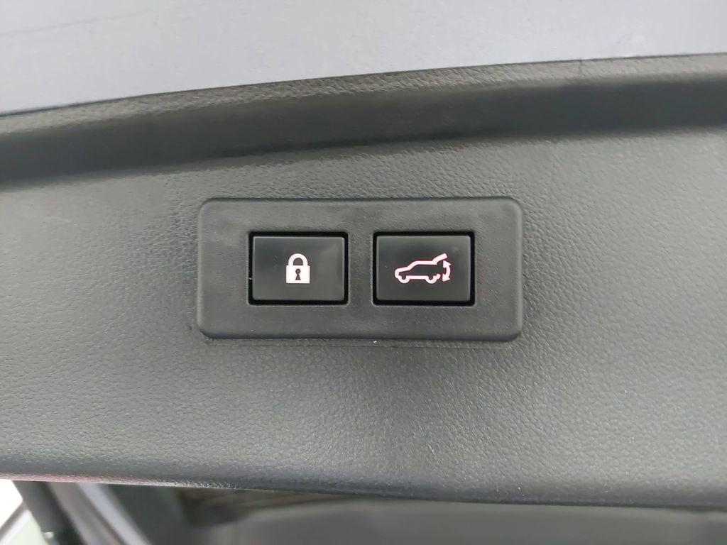 Used 2025 Subaru Outback Premium image 13