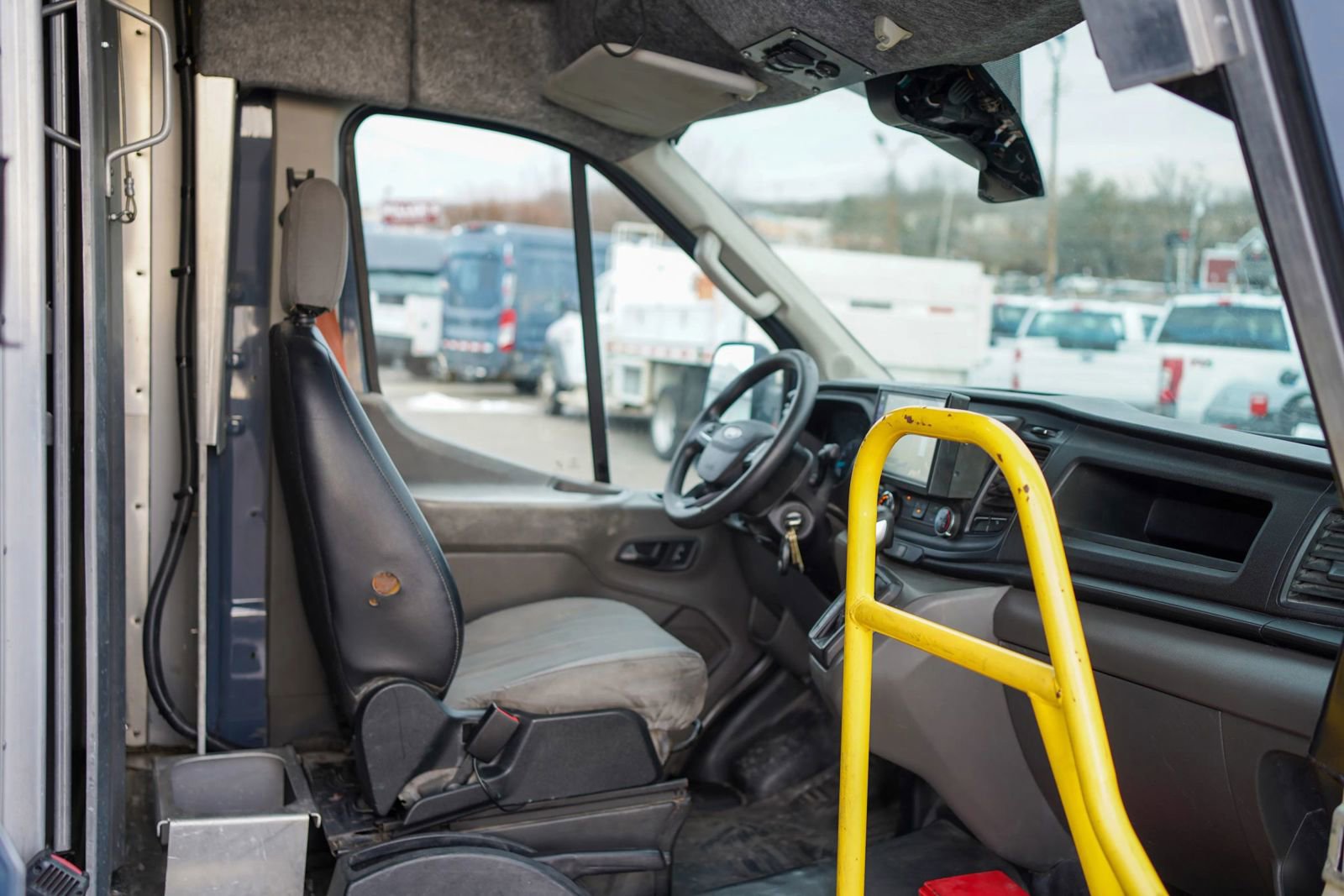 Used 2021 Ford Transit 350 DRW image 10