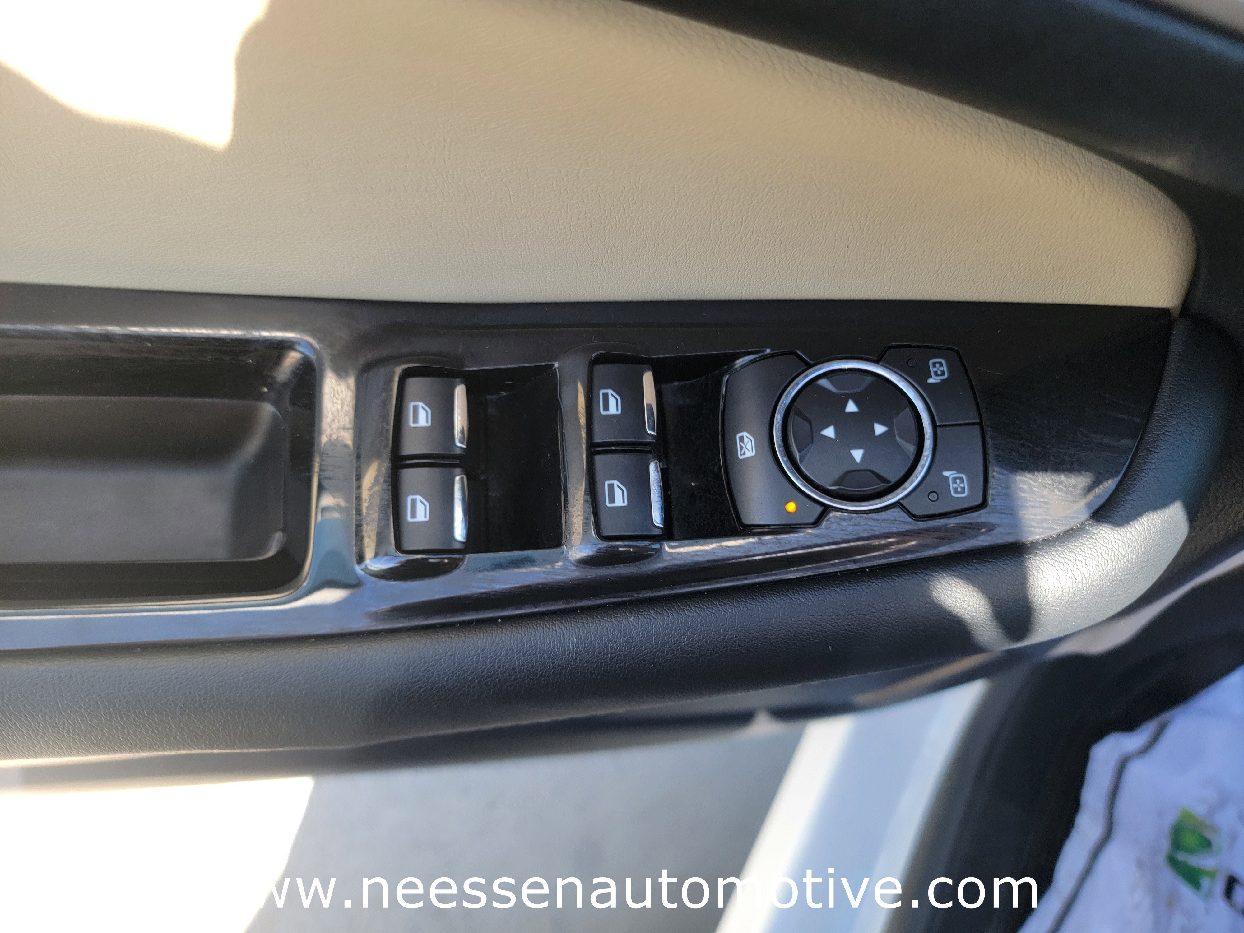 Used 2020 Ford Edge SEL image 16