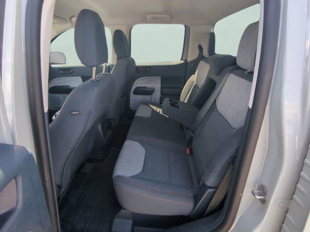 Used 2023 Ford Maverick XLT image 11
