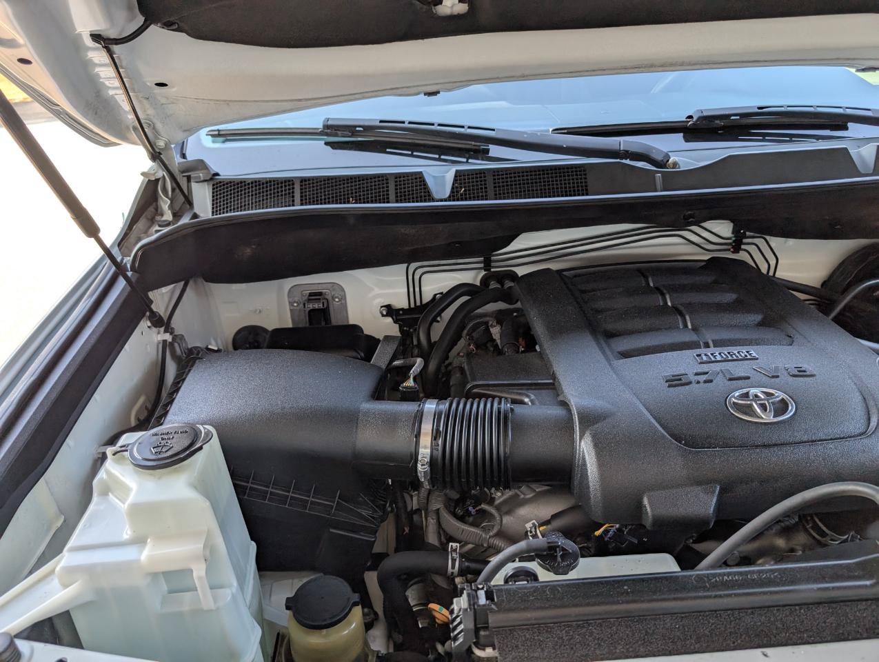 Used 2018 Toyota Tundra SR5 w/ SR5 Upgrade Package AWD/4WD image 26