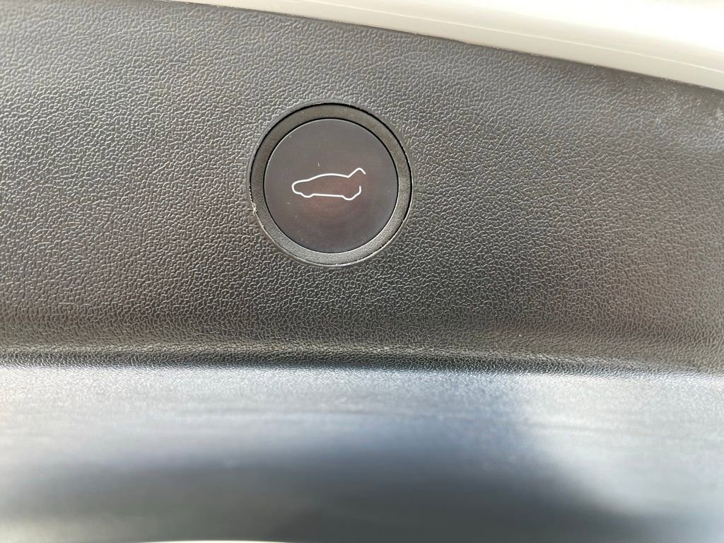 Used 2022 Tesla Model 3 Performance image 39