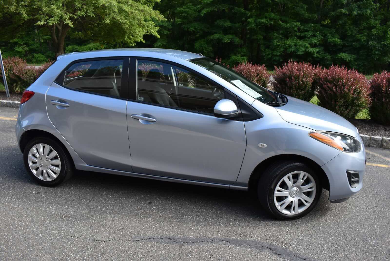 Used 2013 MAZDA MAZDA2 Sport FWD image 3