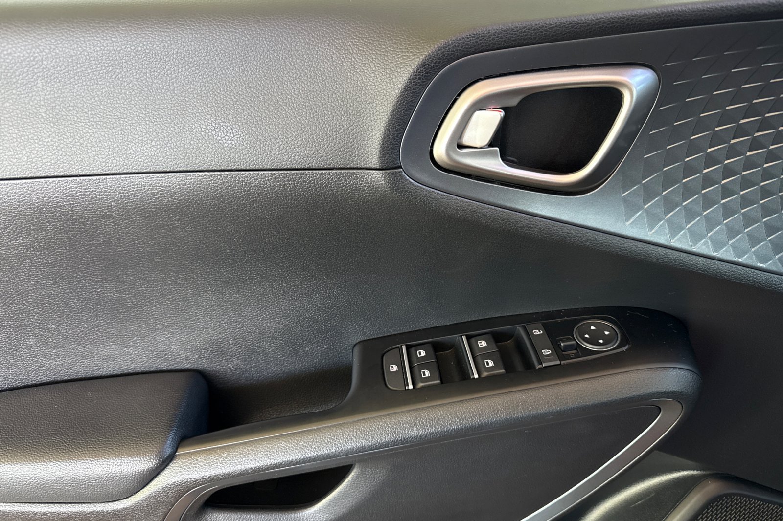 Used 2021 Kia Soul S FWD image 11