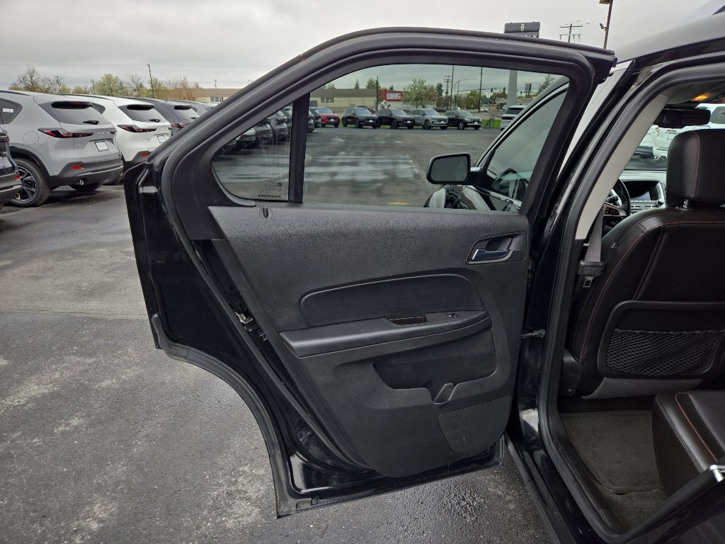 Used 2017 Chevrolet Equinox Premier w/ Enhanced Convenience Package AWD/4WD image 13