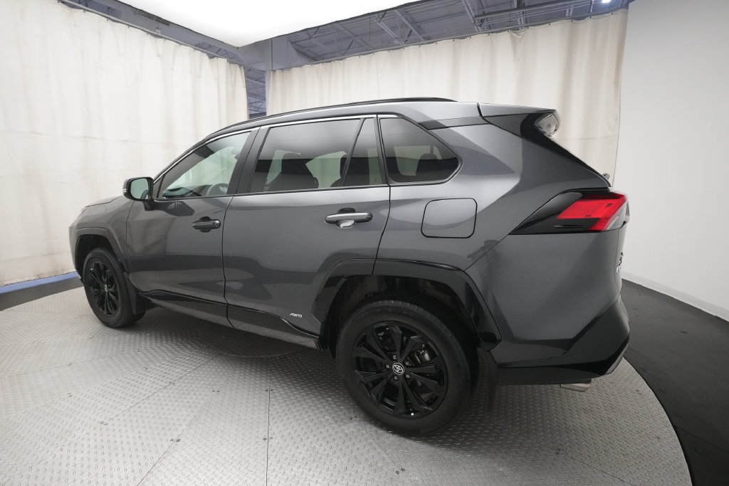 Used 2023 Toyota RAV4 SE w/ SE Grade Weather Package AWD/4WD image 32