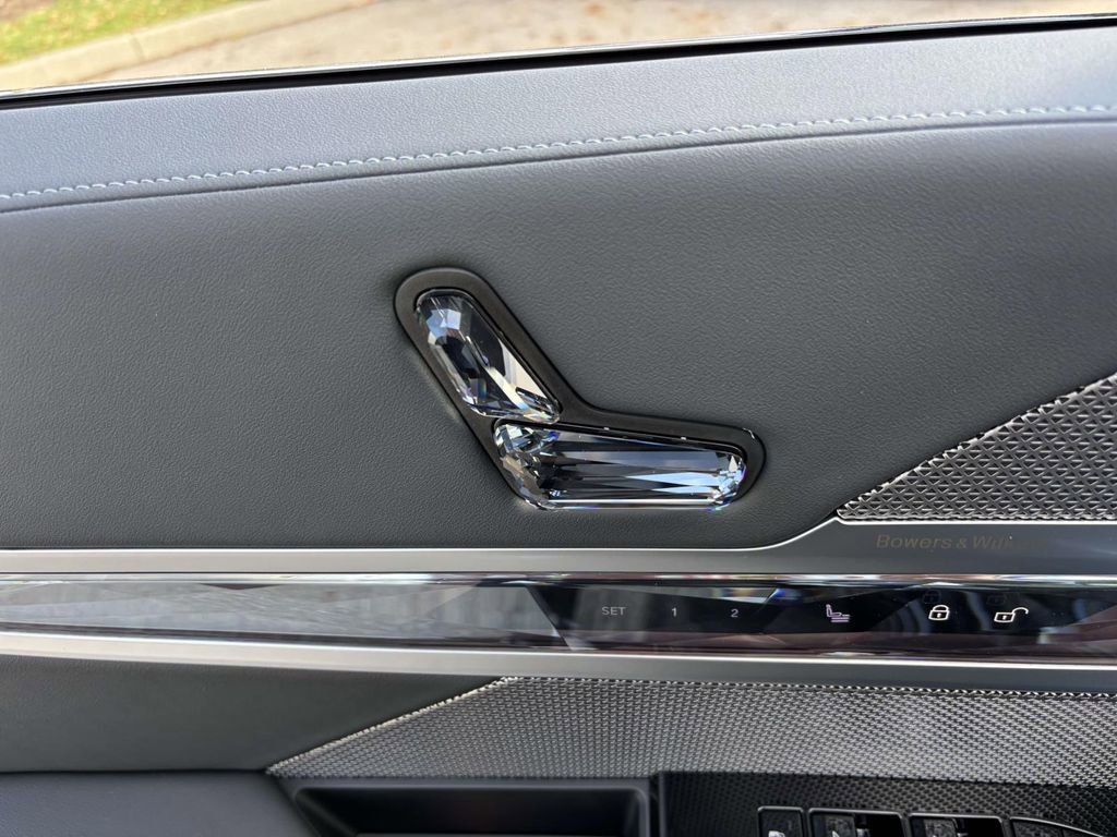 New 2026 BMW 740i xDrive image 12