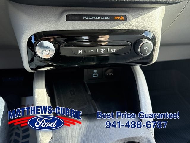 Used 2023 Ford Escape Platinum w/ Premium Technology Package FWD image 19