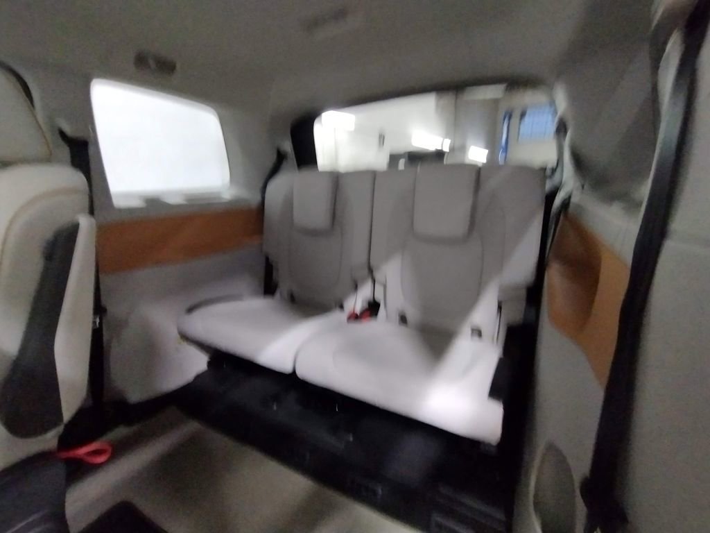 New 2025 Volkswagen ID. Buzz 1st Edition image 37