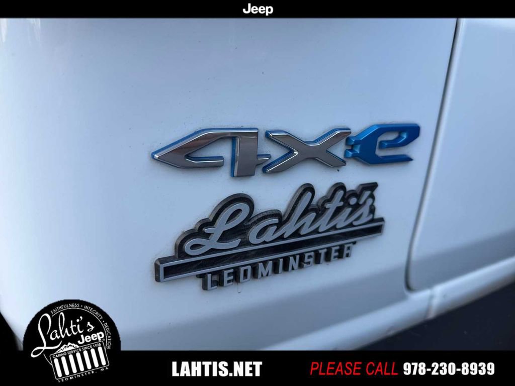 Certified 2022 Jeep Wrangler Unlimited Sahara w/ Cold Weather Group image 27