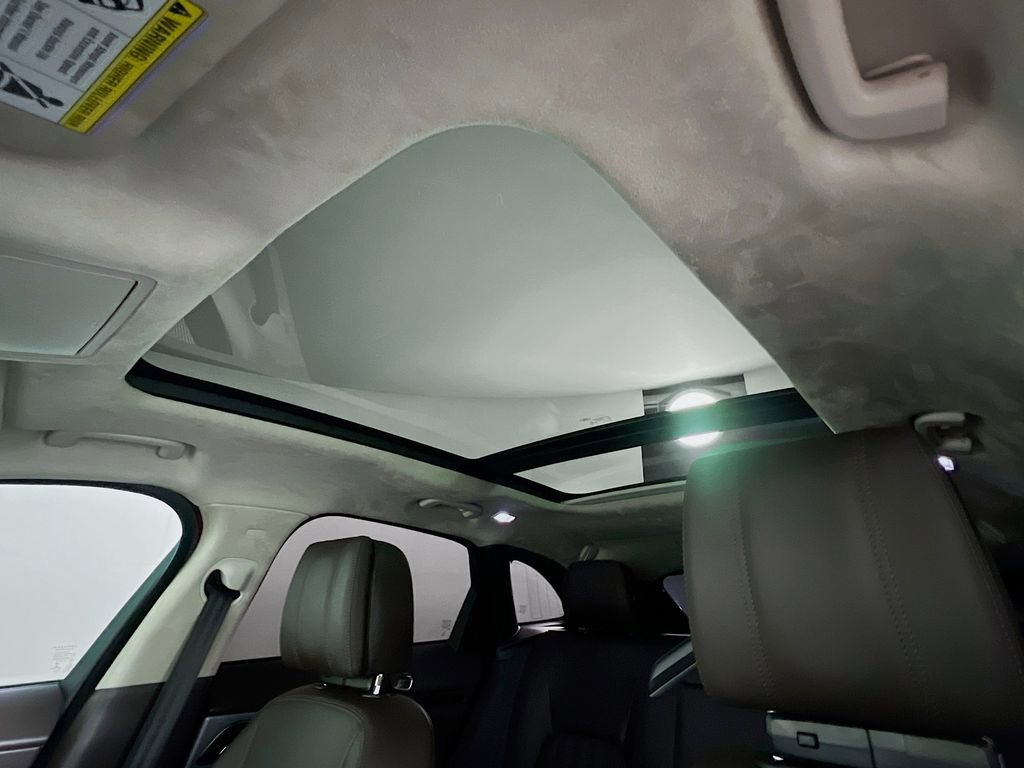 Used 2019 Jaguar F-PACE Portfolio image 23