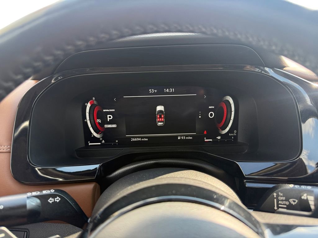 Used 2023 Nissan Pathfinder Platinum FWD image 14