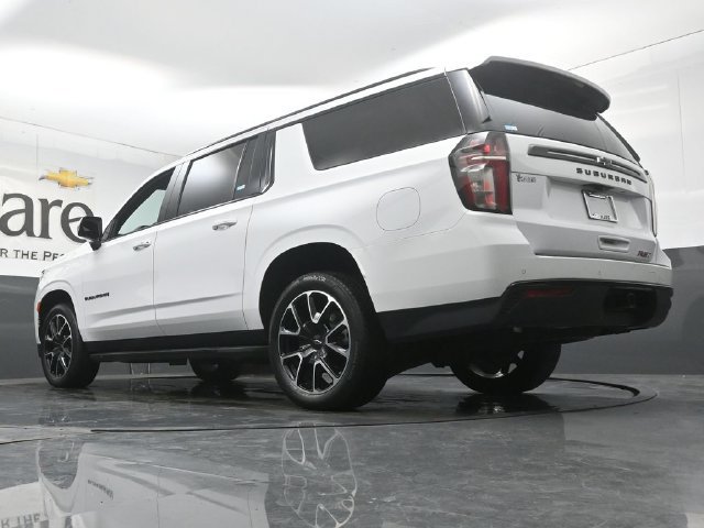 Used 2024 Chevrolet Suburban RST w/ Luxury Package AWD/4WD image 5