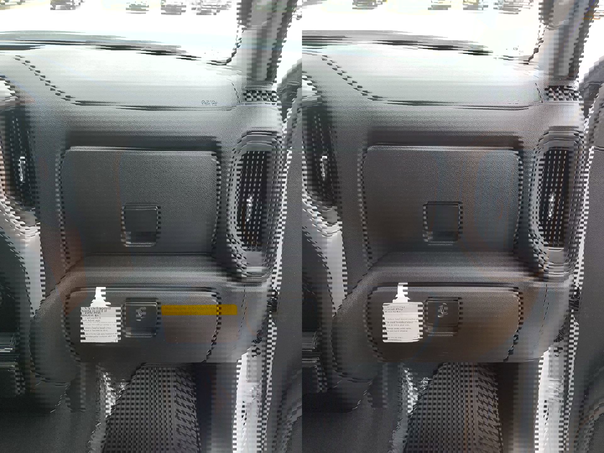 Certified 2022 Chevrolet Silverado 1500 Custom w/ LPO, Dark Essentials Package AWD/4WD image 33