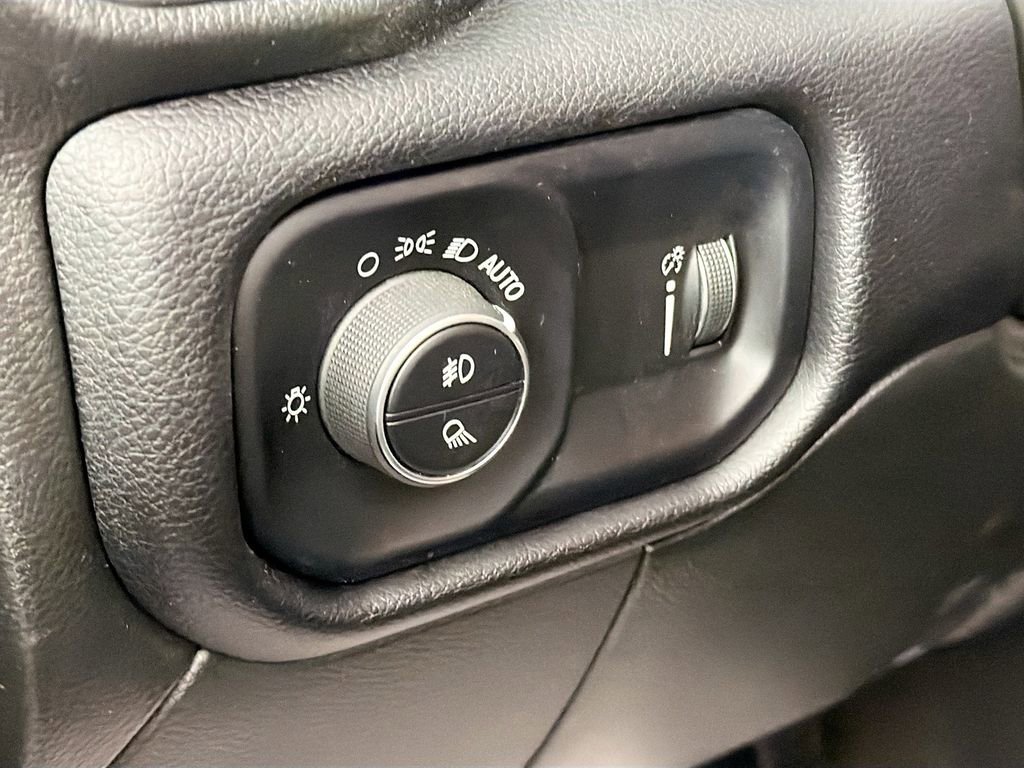 Used 2024 RAM 2500 Big Horn w/ Off Road Package image 10