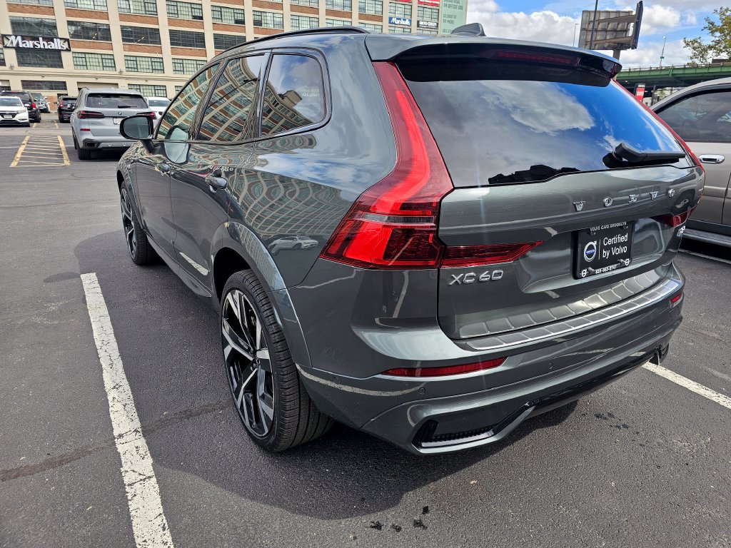 Certified 2026 Volvo XC60 T8 Ultra AWD/4WD image 2
