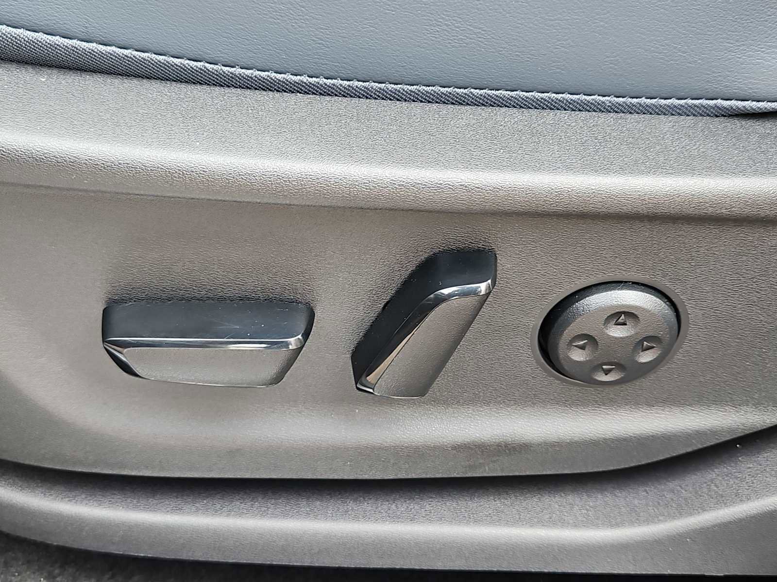 Used 2023 Nissan Ariya image 18