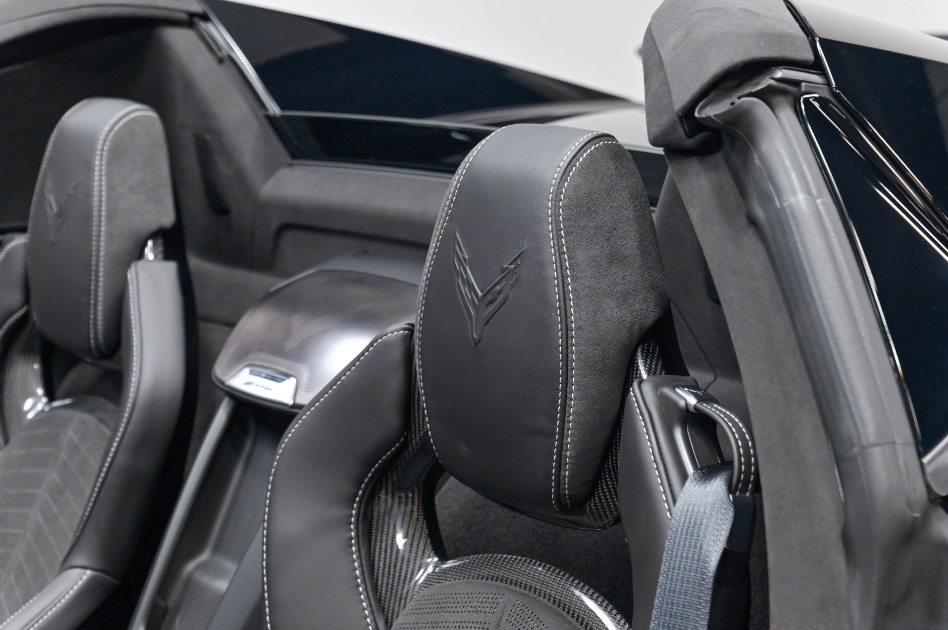 Used 2025 Chevrolet Corvette Z06 RWD image 12