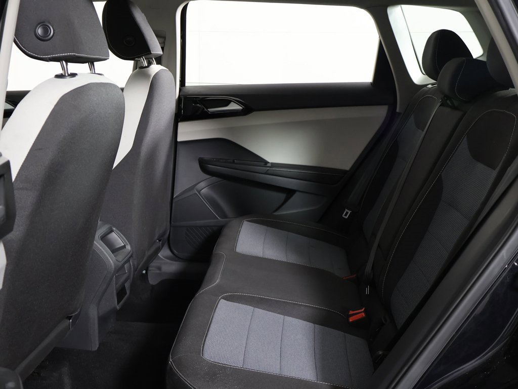 Used 2025 Volkswagen Taos S image 28