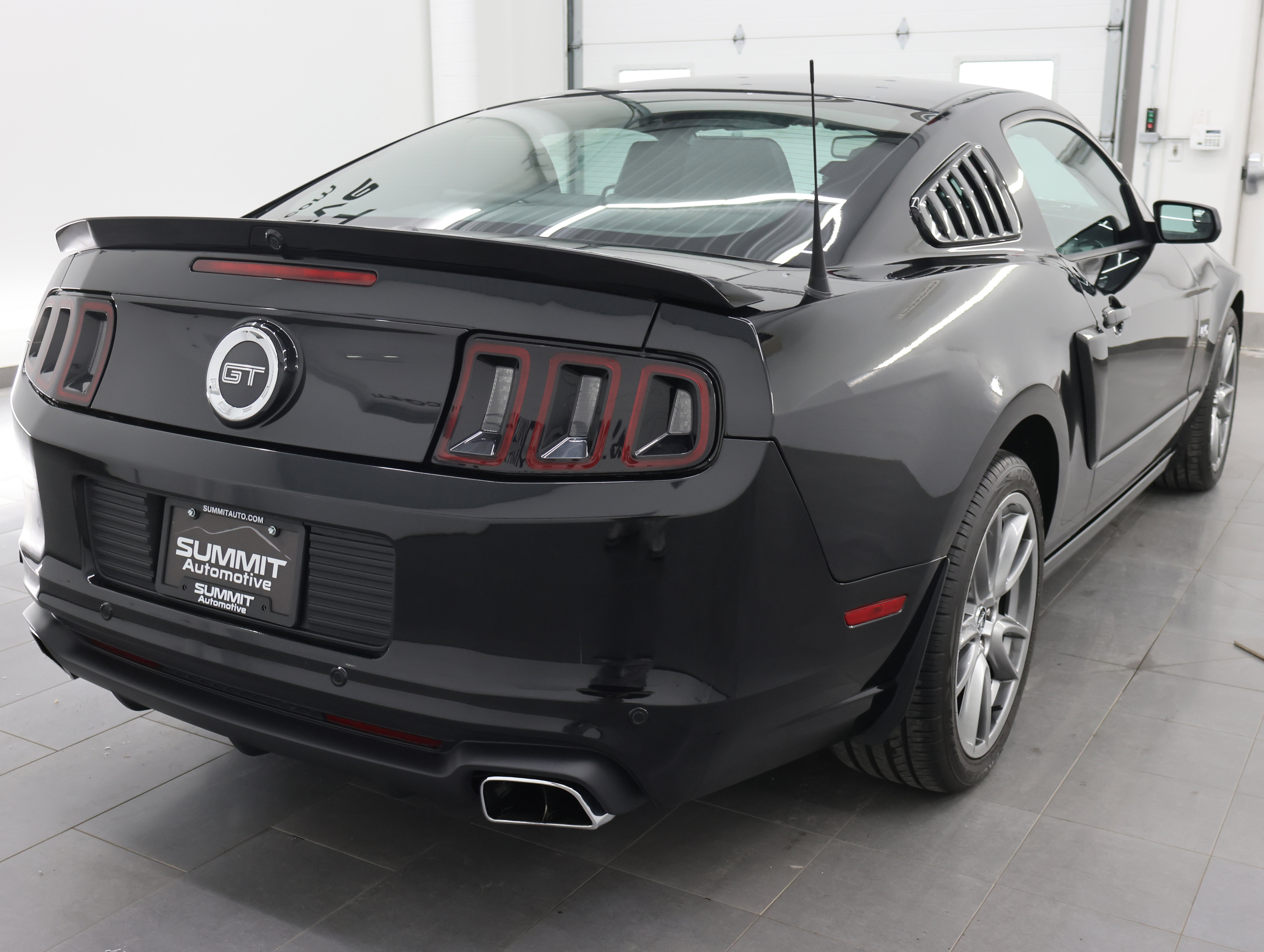 Used 2014 Ford Mustang GT Premium w/ Brembo Brake Package RWD image 5