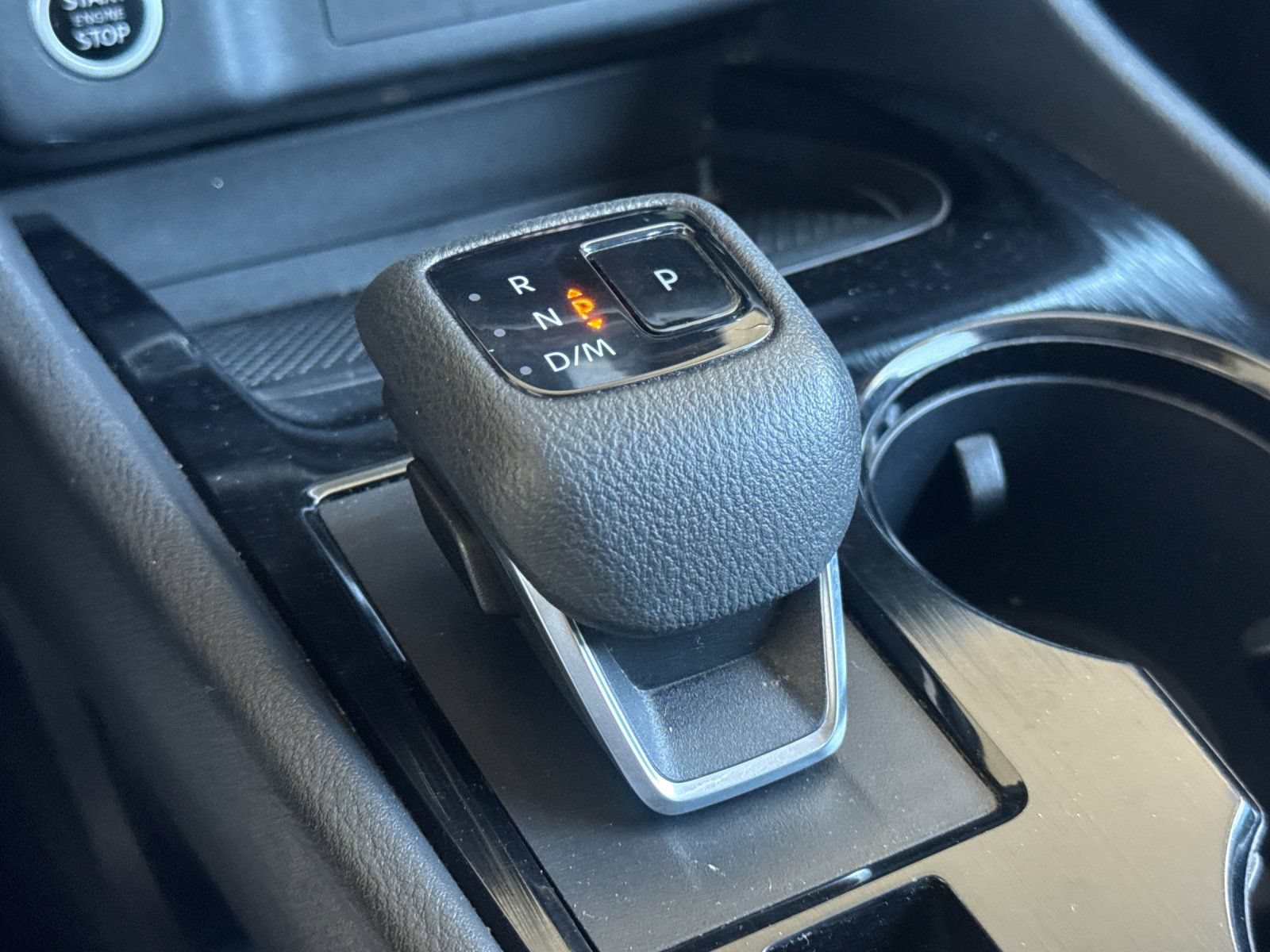 Used 2023 Nissan Rogue SV FWD image 25