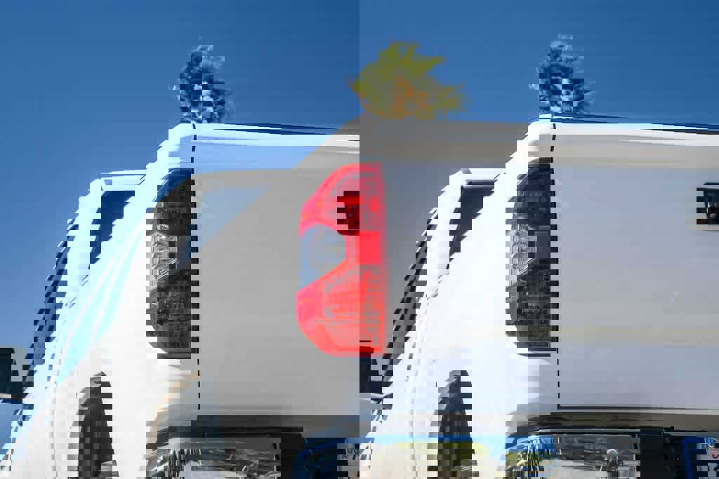 Used 2014 Toyota Tundra SR5 w/ SR5 Upgrade Package RWD image 6