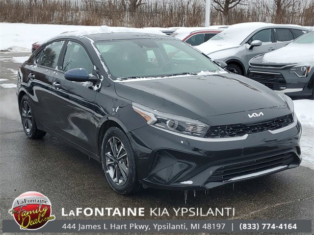 Used 2024 Kia Forte LXS image 3