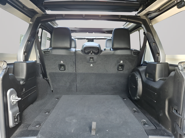 Used 2021 Jeep Wrangler Unlimited Rubicon AWD/4WD image 24