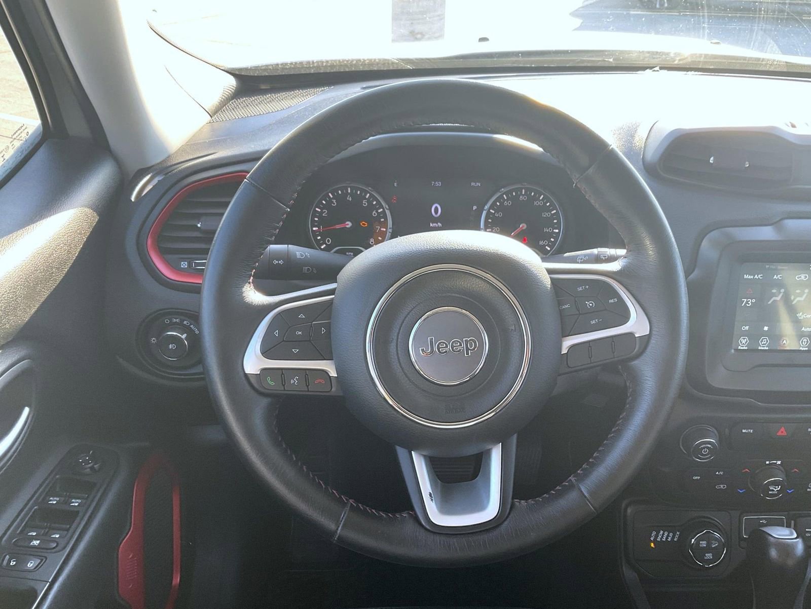Used 2018 Jeep Renegade Trailhawk AWD/4WD image 12