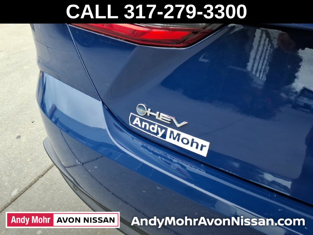 Used 2025 Toyota Camry SE FWD image 13