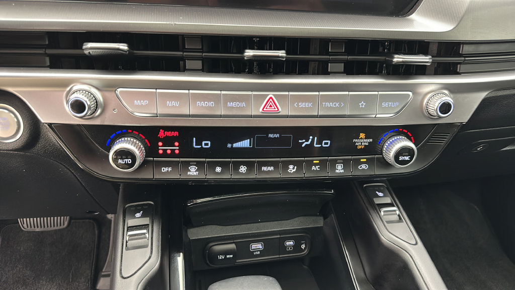 Used 2025 Kia Telluride S AWD/4WD image 19