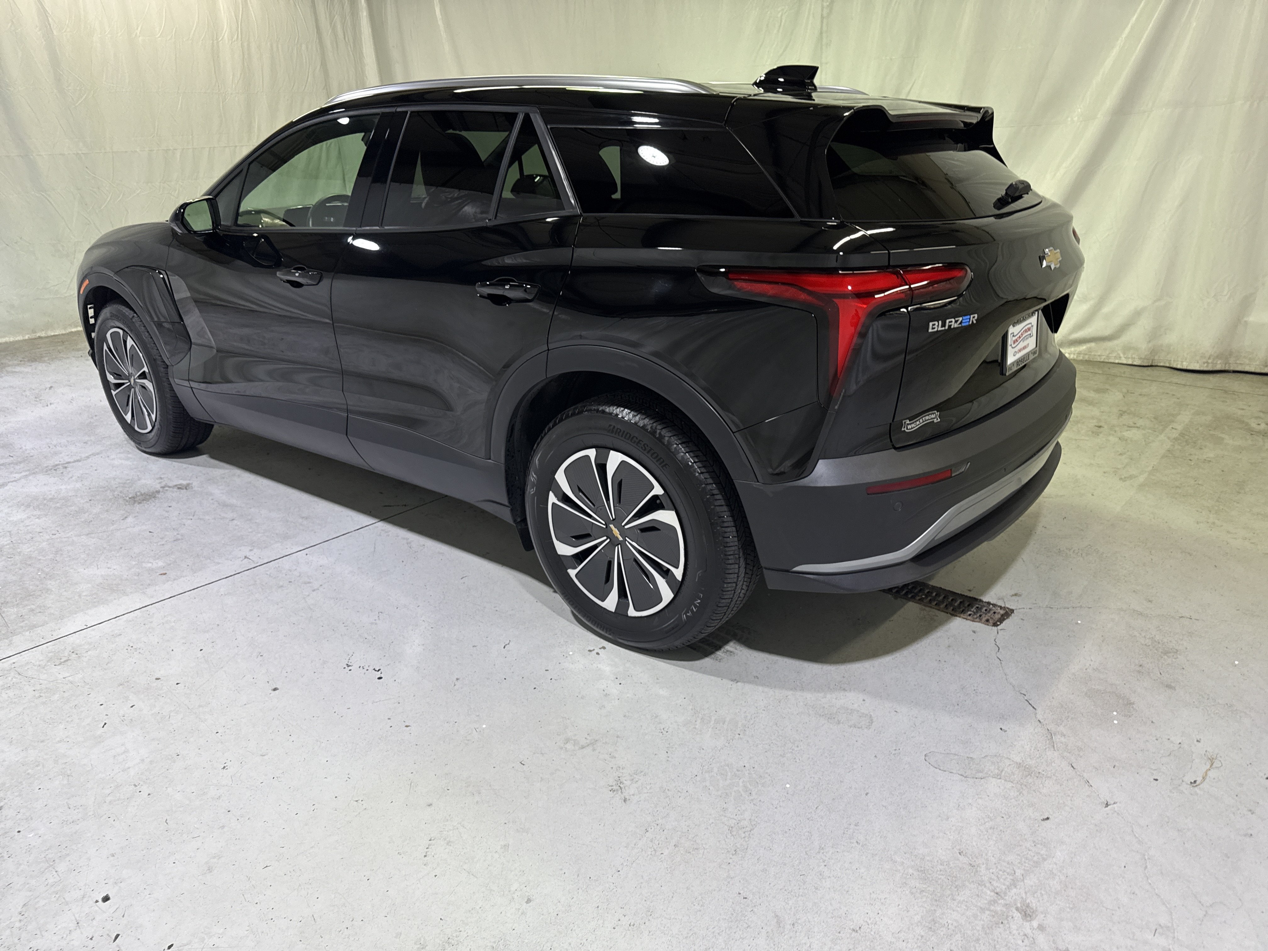 Certified 2024 Chevrolet Blazer EV LT AWD/4WD image 8