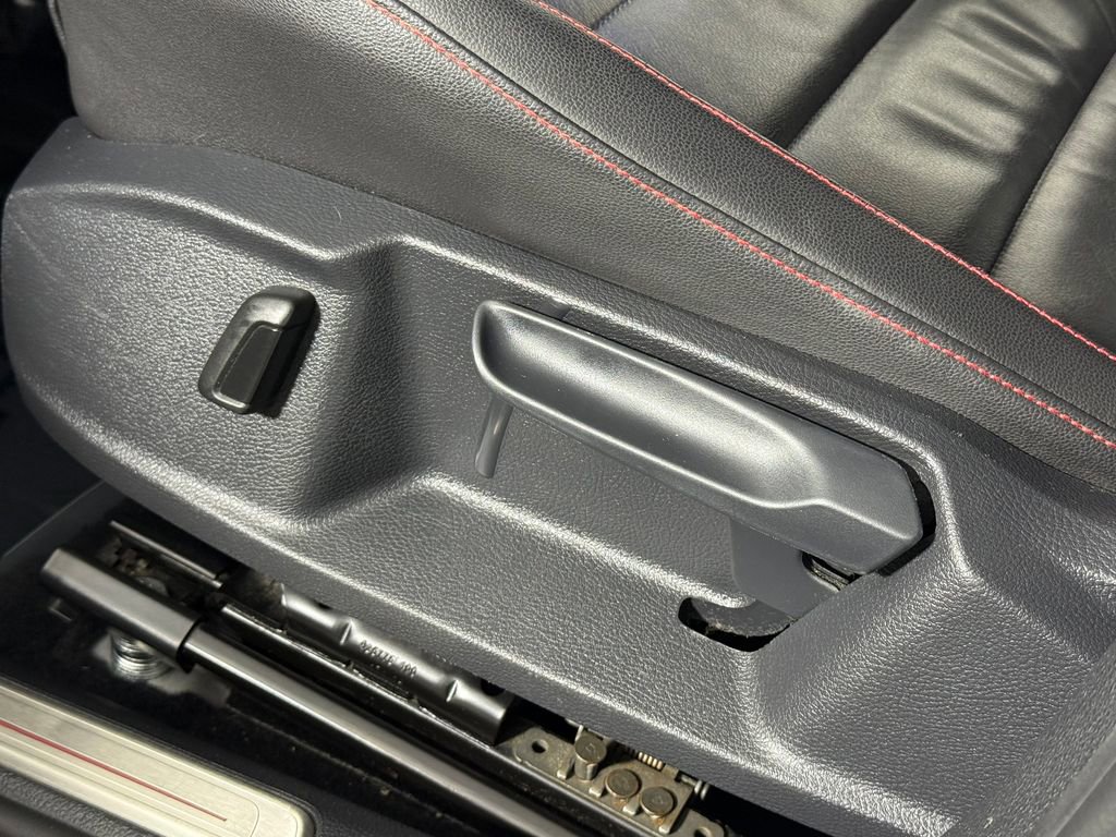 Used 2015 Volkswagen GTI SE w/ Lighting Package (SEL) image 23
