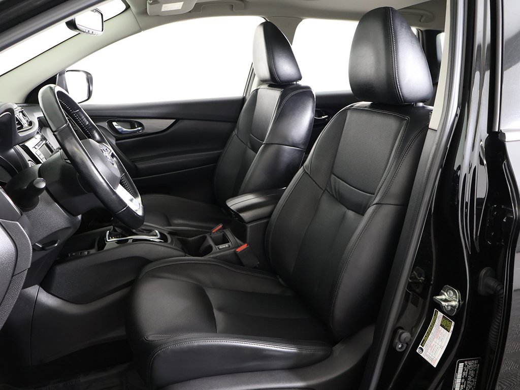 Used 2022 Nissan Rogue Sport SL w/ Premium Package image 31