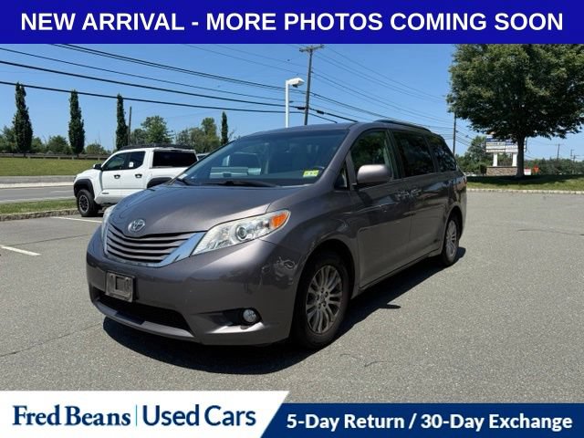 Used 2015 Toyota Sienna XLE Premium FWD image 8