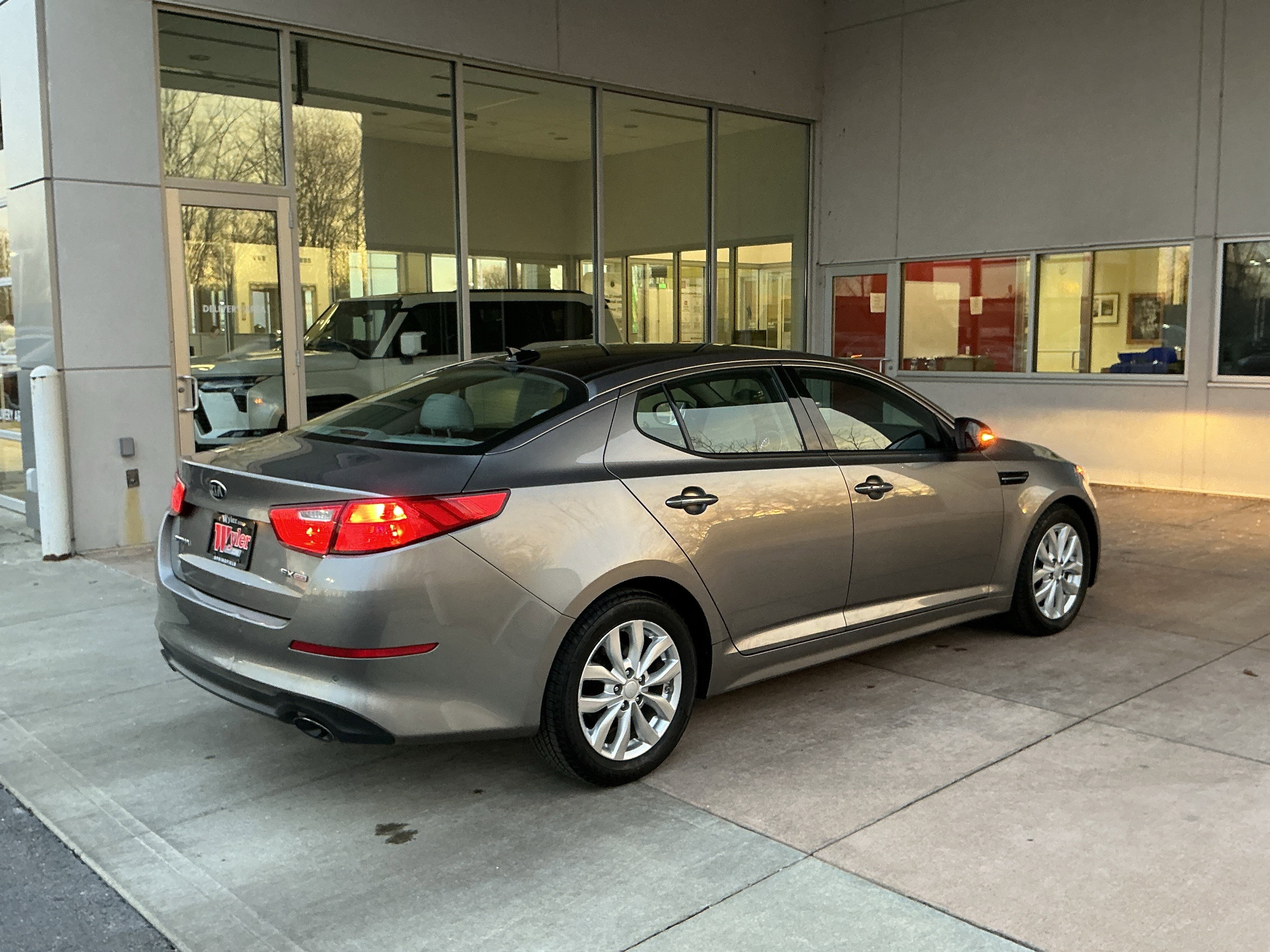 Used 2015 Kia Optima EX w/ EX Premium Package image 22