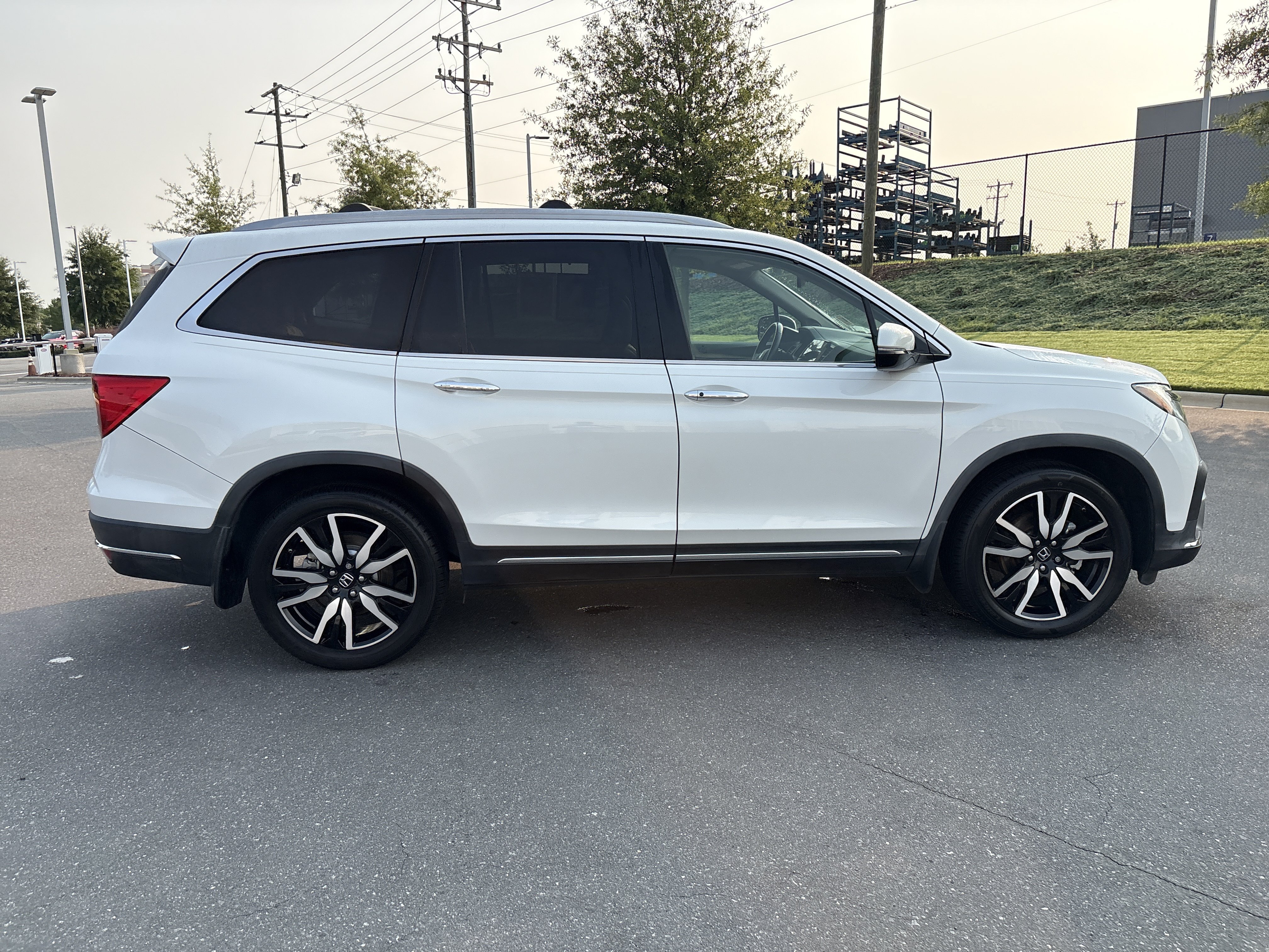 Used 2020 Honda Pilot Touring image 10