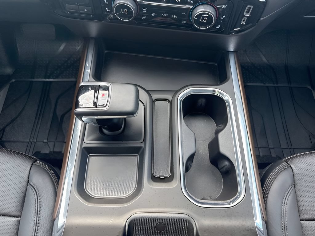 Used 2026 Chevrolet Silverado 1500 High Country AWD/4WD image 19
