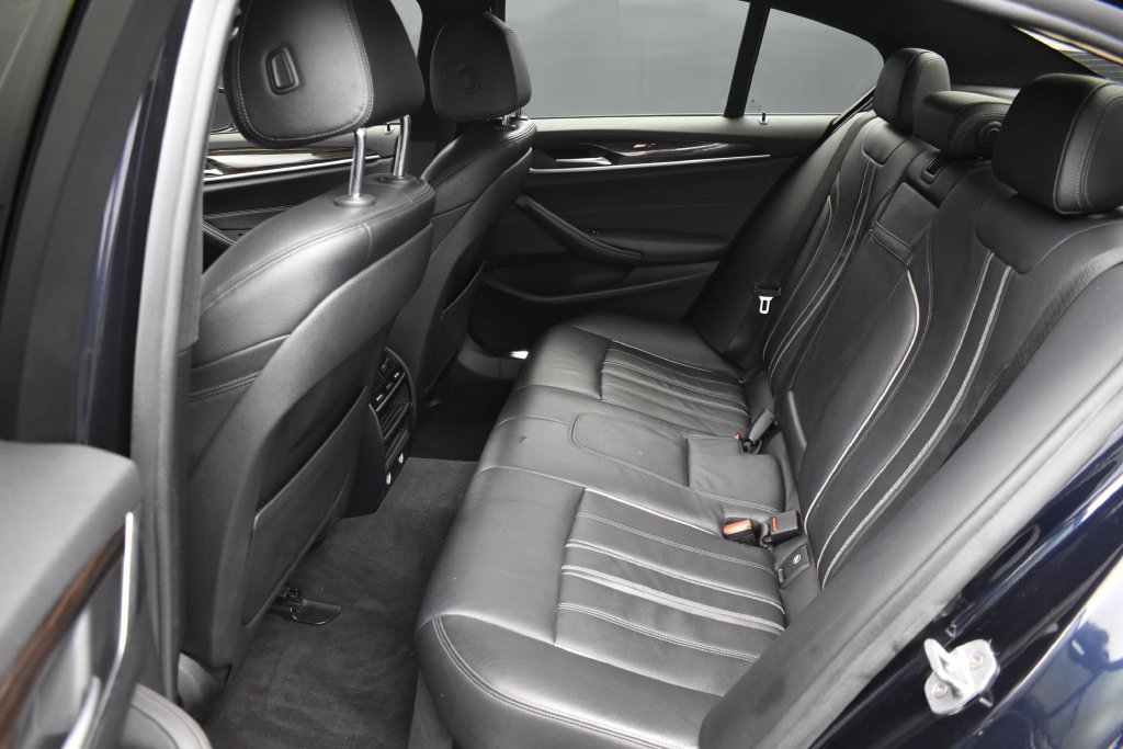 Used 2019 BMW 530i xDrive AWD/4WD image 12