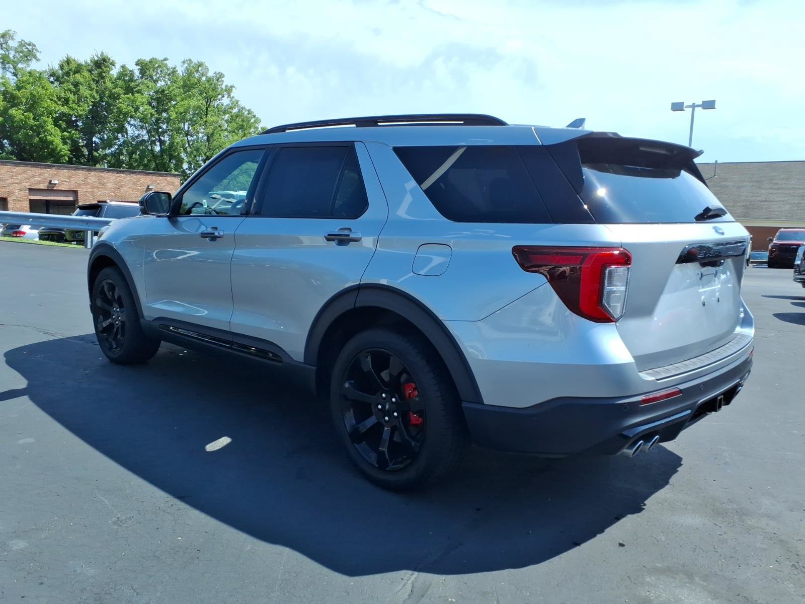 Used 2020 Ford Explorer ST w/ ST Street Pack AWD/4WD image 5