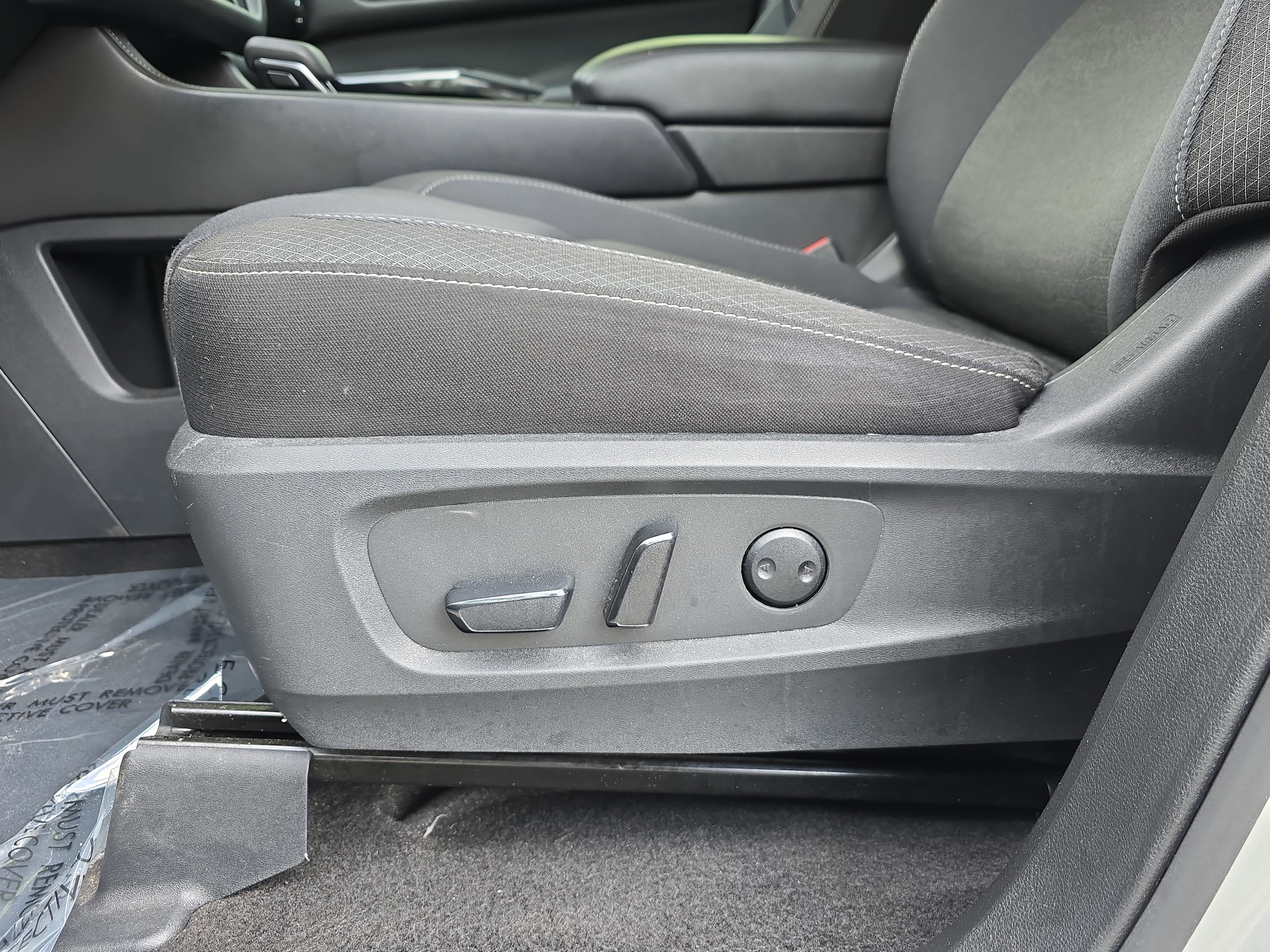 Used 2024 Nissan Pathfinder SV image 27