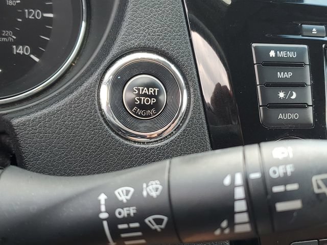 Used 2019 Nissan Rogue SV w/ Premium Package AWD/4WD image 27