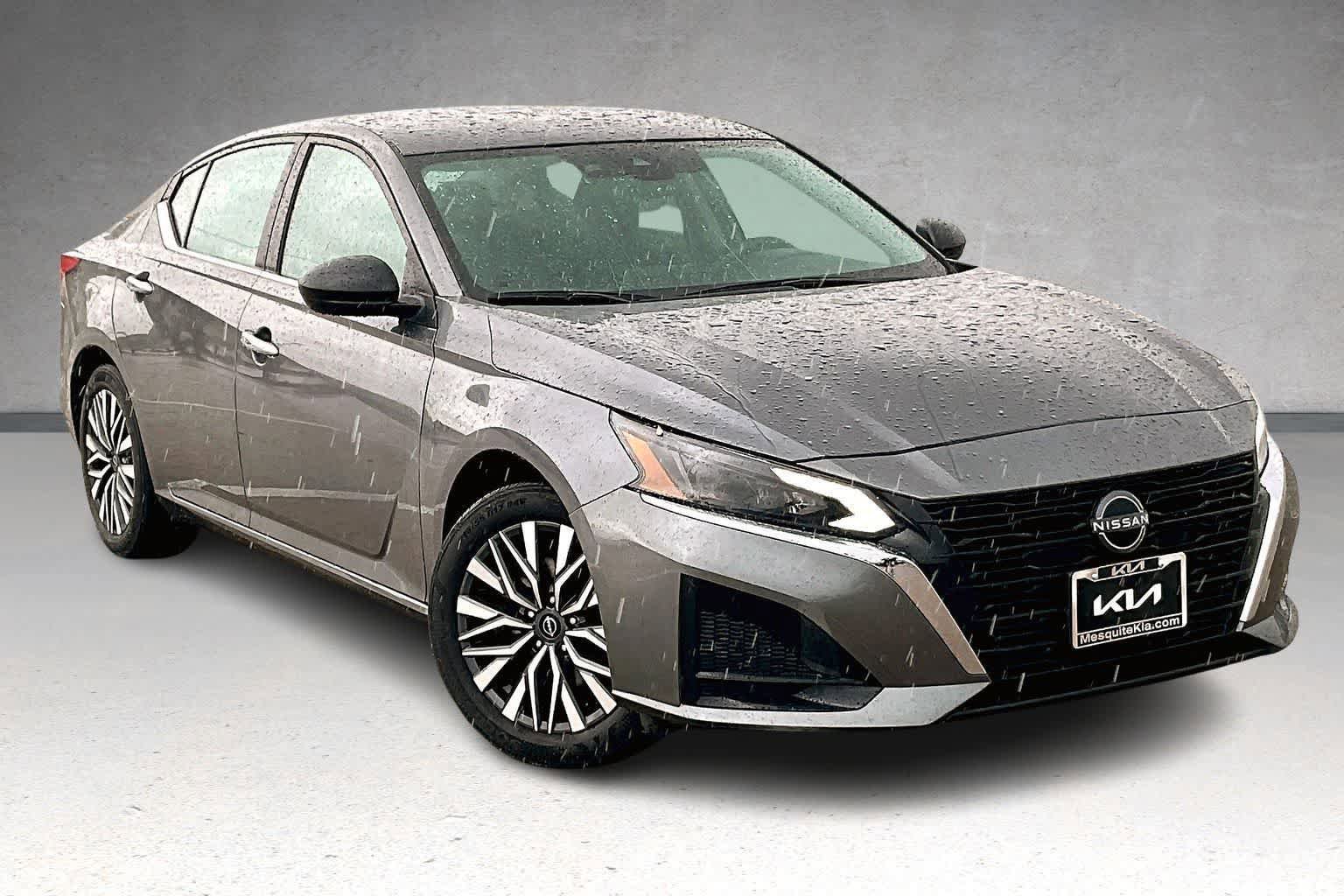 Used 2025 Nissan Altima 2.5 SV image 21