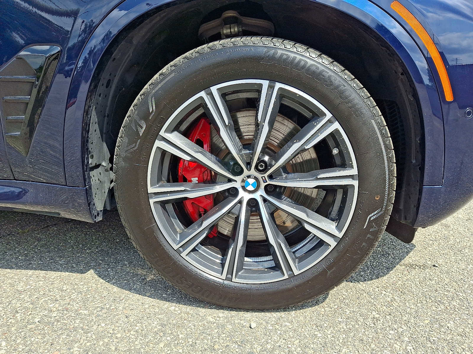 Used 2025 BMW X5 M60i w/ Executive Package image 8