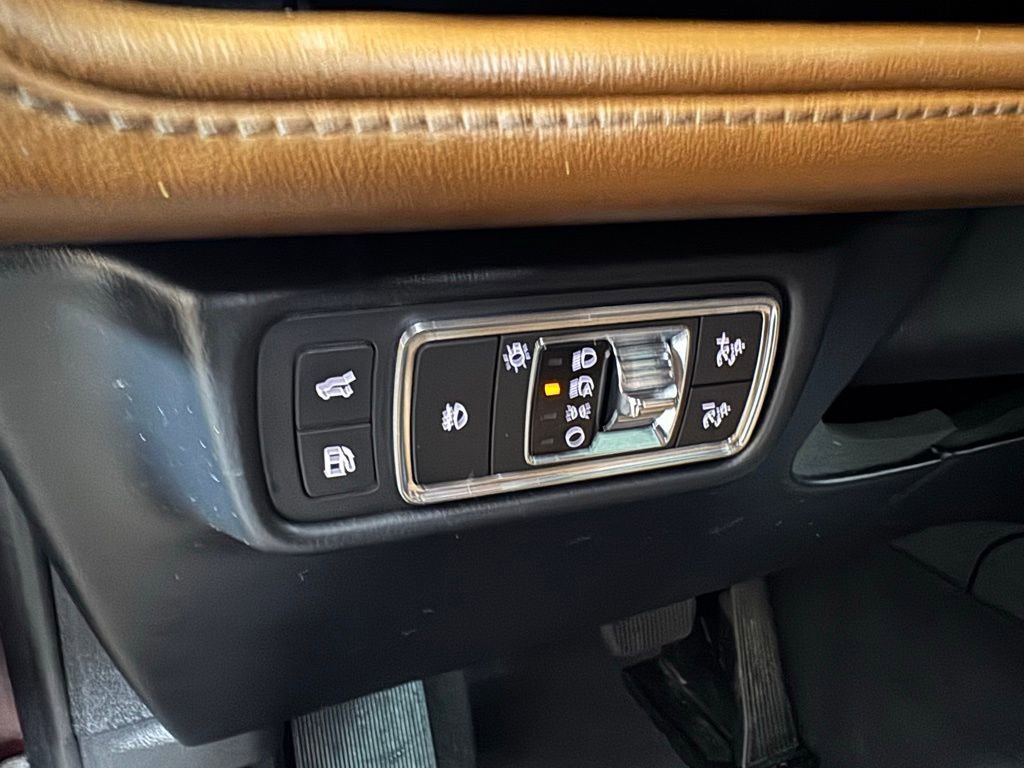 Used 2023 Lincoln Aviator Grand Touring w/ Equipment Group 301A image 34