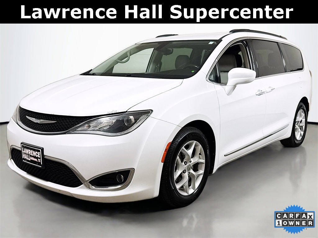 Used 2017 Chrysler Pacifica Touring-L w/ Tire & Wheel Group