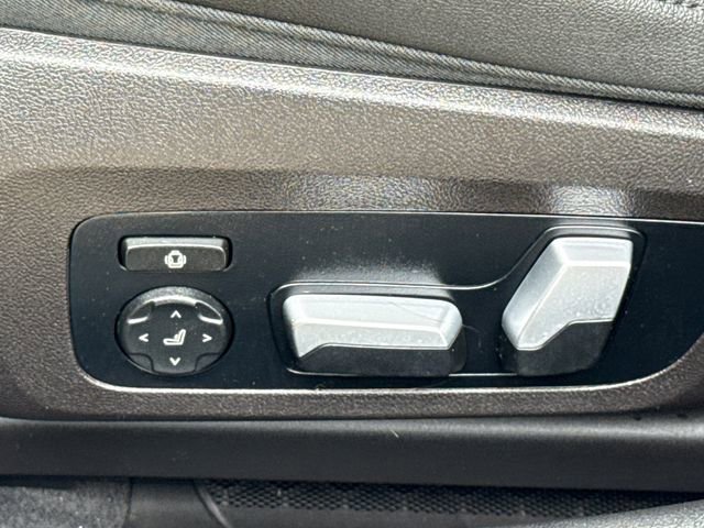 Used 2021 BMW 330i Sedan w/ Convenience Package RWD image 24